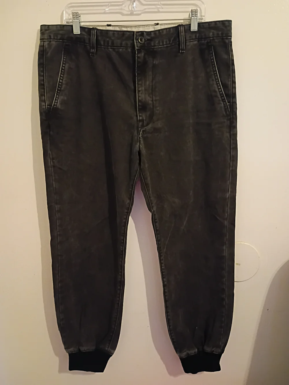 Levi's Men's Washed Black Jogger Pants Sz 36/30